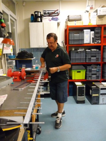 Montage des 21 éléments de la yagi