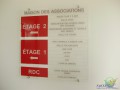 Plaque; Associations; Coté; Ascenceur;